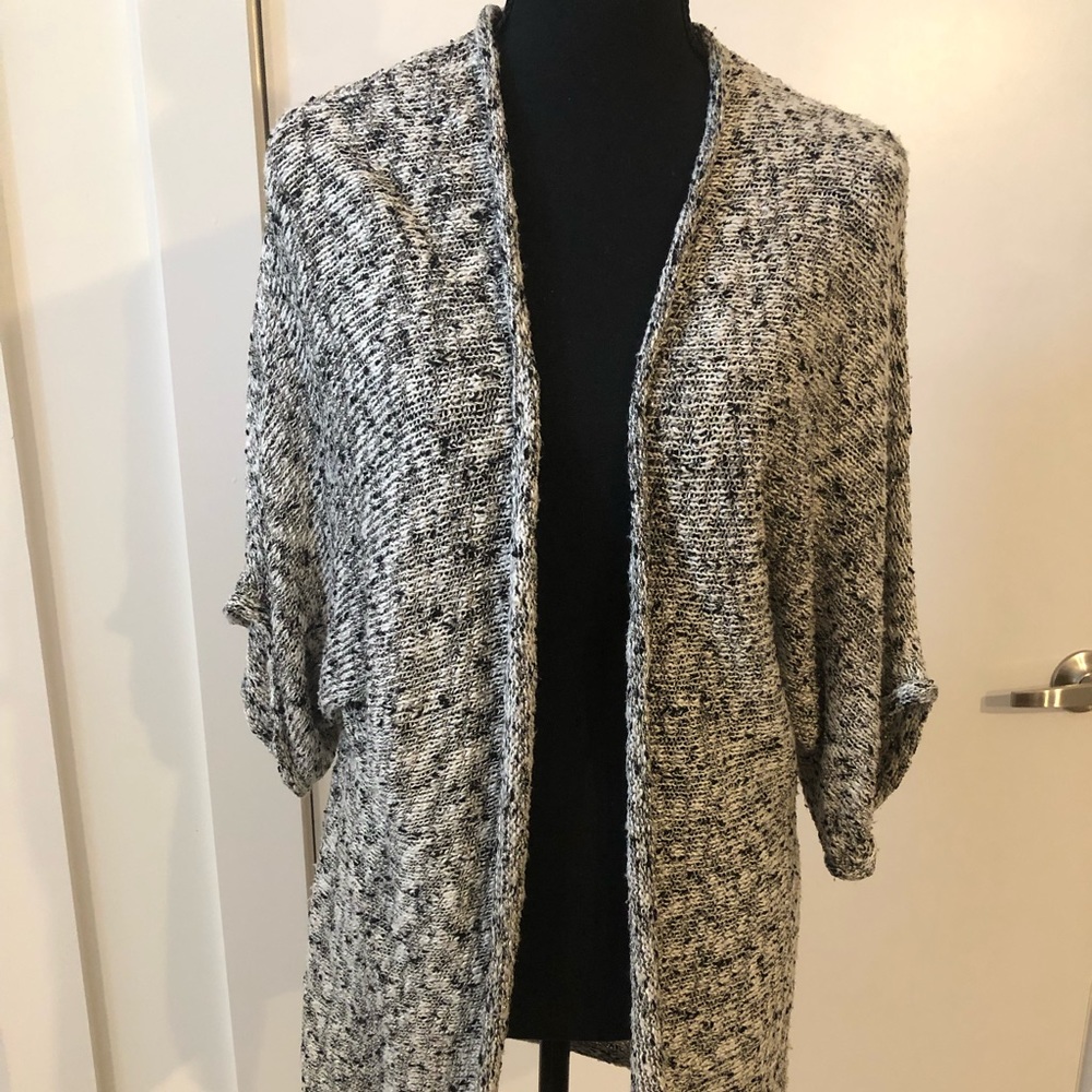 Xhilaration Short Sleeve Cardigan Sweater Size L